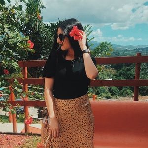 Meet your Posher, Angela